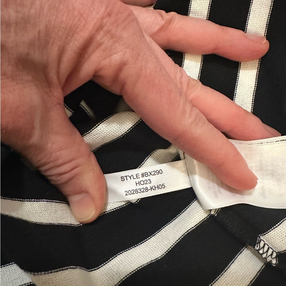 NWT J. Crew Cropped Boatneck in Mariner Cloth Black and White Stripe Medium - Picture 9 of 9